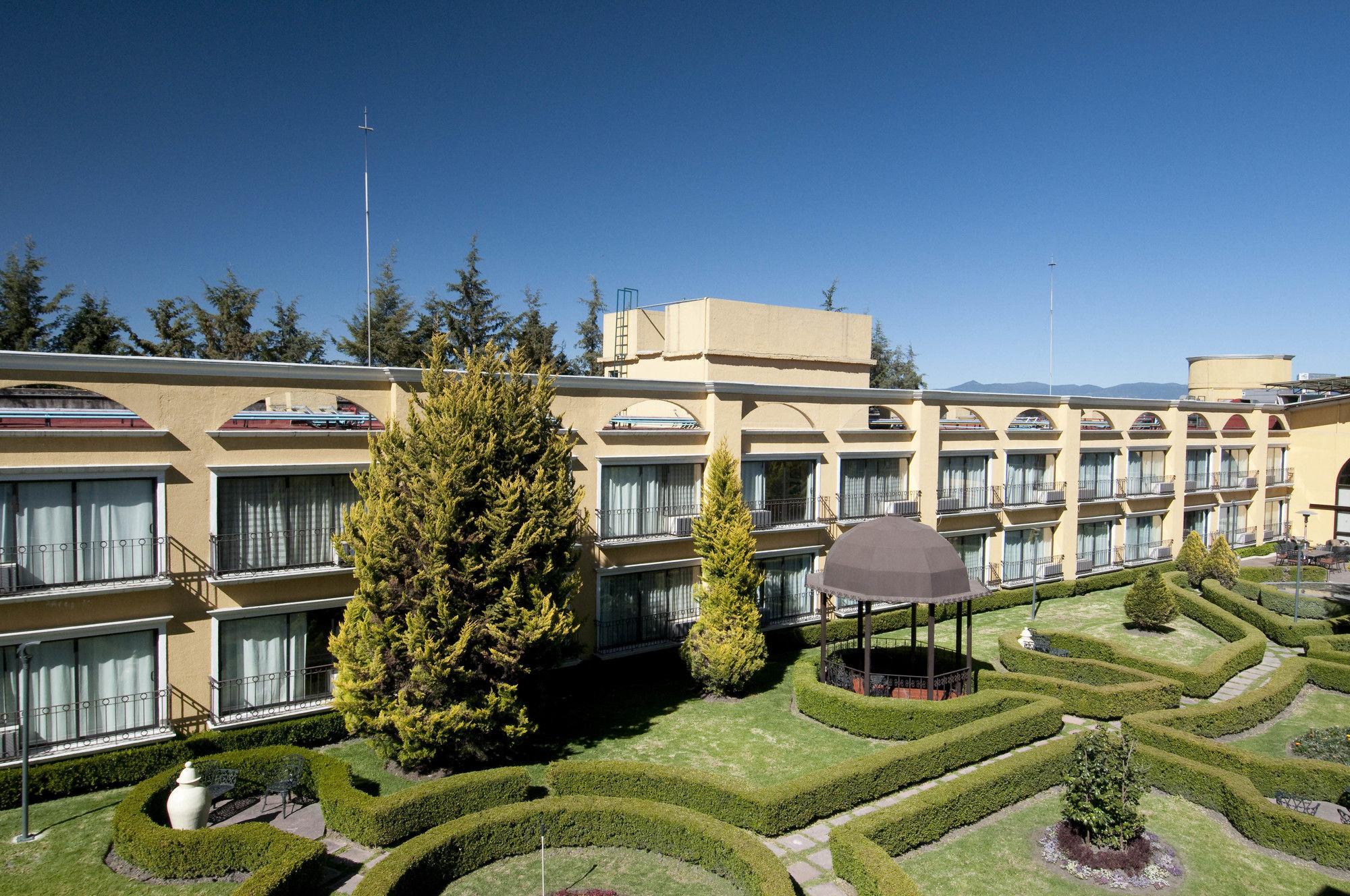 Courtyard Toluca Airport Hotel Buitenkant foto