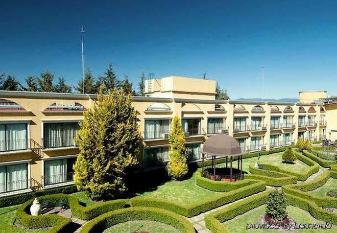 Courtyard Toluca Airport Hotel Buitenkant foto